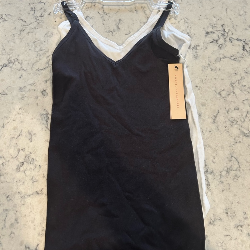 COPY - NWT Novelle seamless camis